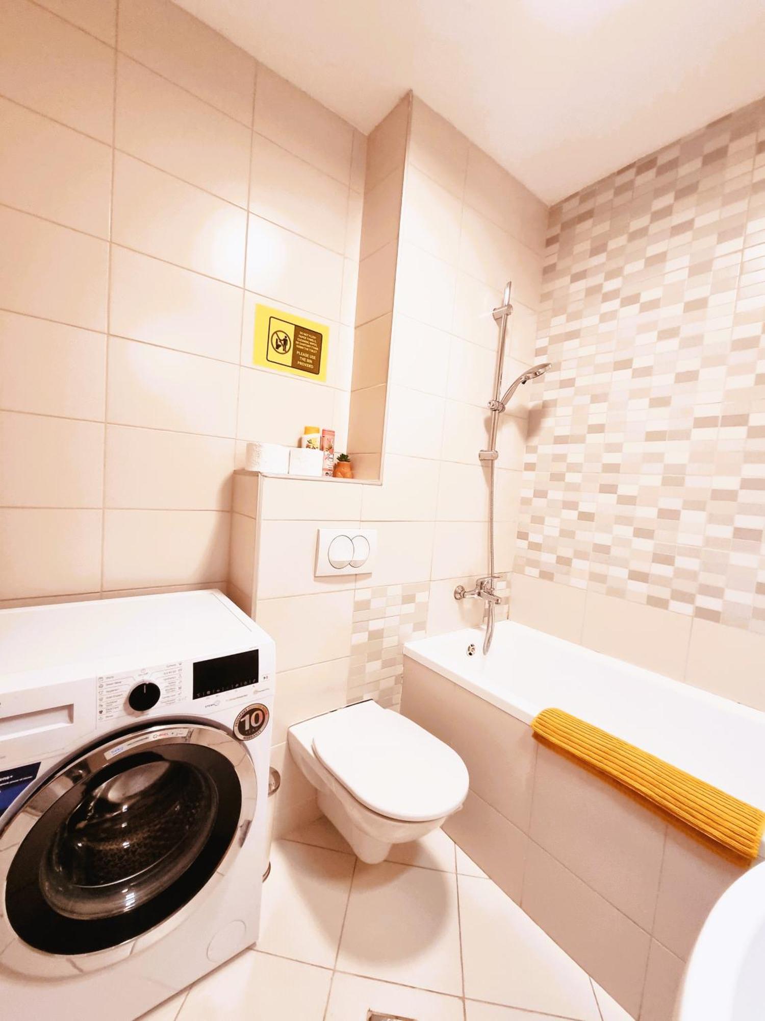 Bucharest Central E Apartment Bagian luar foto